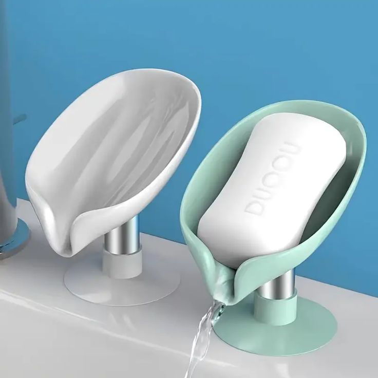 Leaf-Shape Self Draining Soap Dish Holder 🍃